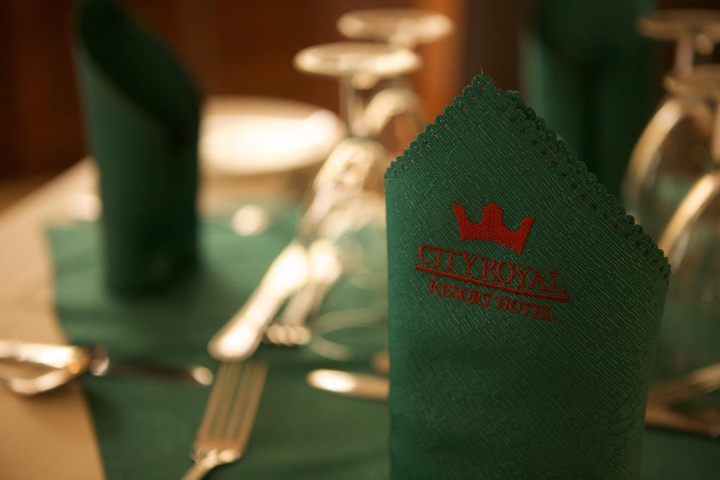 City Royal Resort Hotel Kyambogo (Kampala) Exterior foto