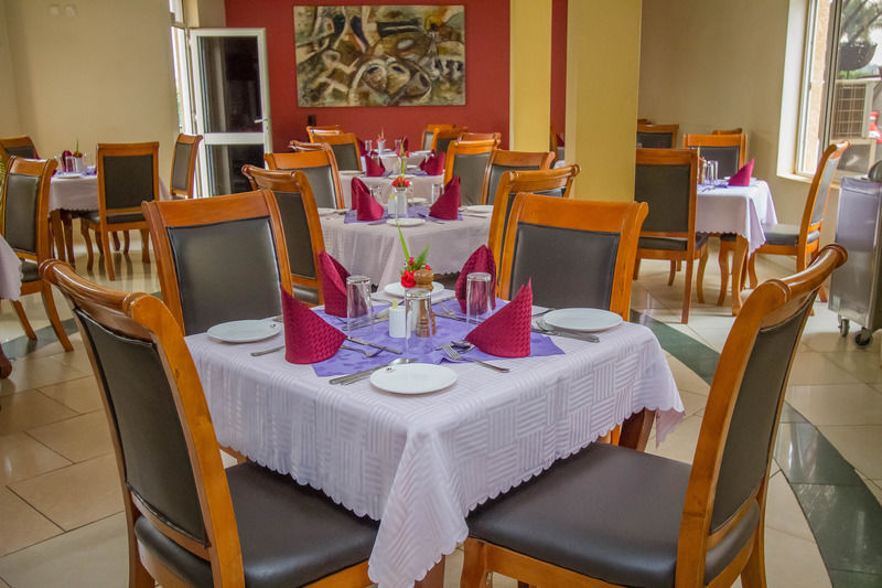 City Royal Resort Hotel Kyambogo (Kampala) Exterior foto