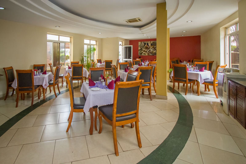 City Royal Resort Hotel Kyambogo (Kampala) Exterior foto
