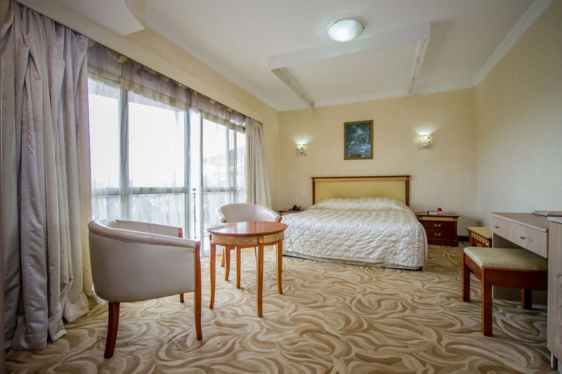 City Royal Resort Hotel Kyambogo (Kampala) Exterior foto