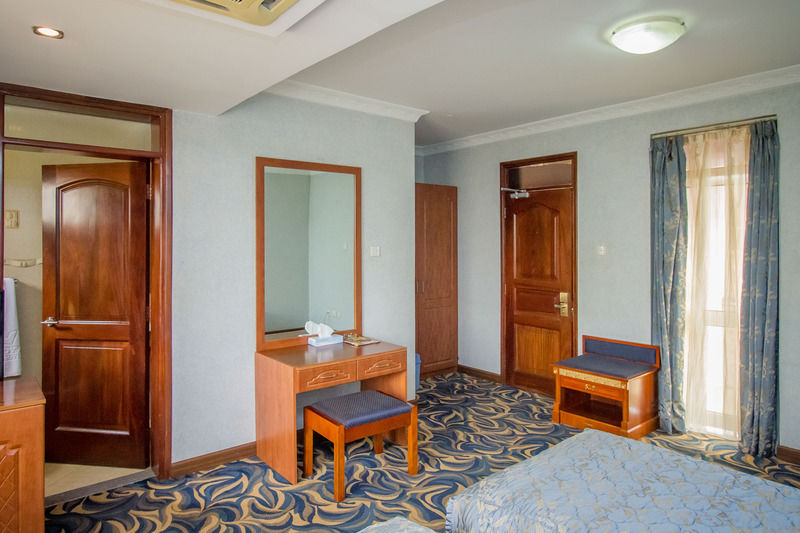 City Royal Resort Hotel Kyambogo (Kampala) Exterior foto