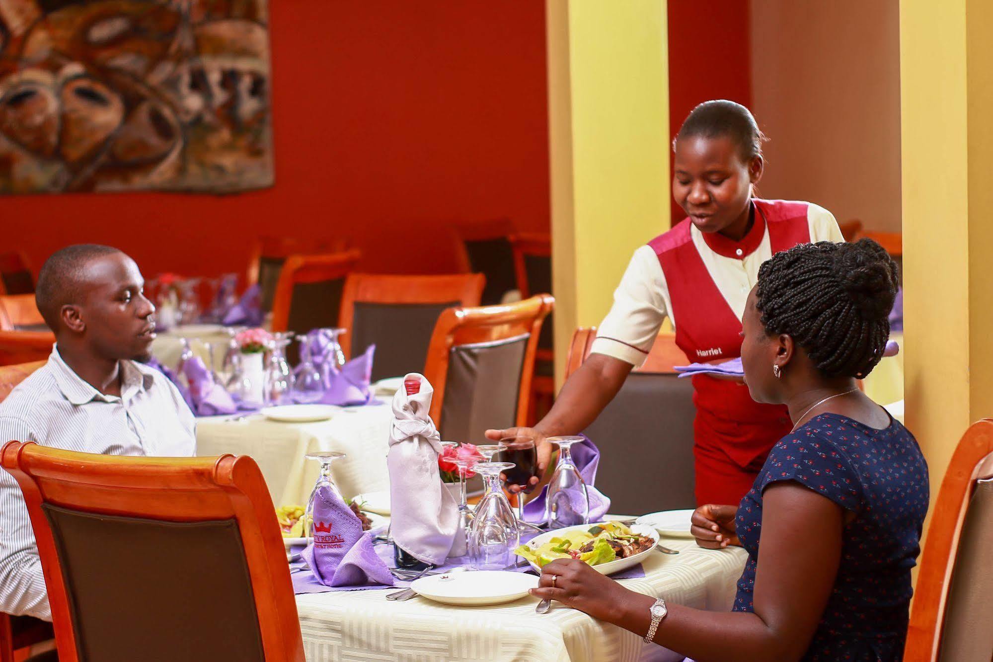City Royal Resort Hotel Kyambogo (Kampala) Exterior foto