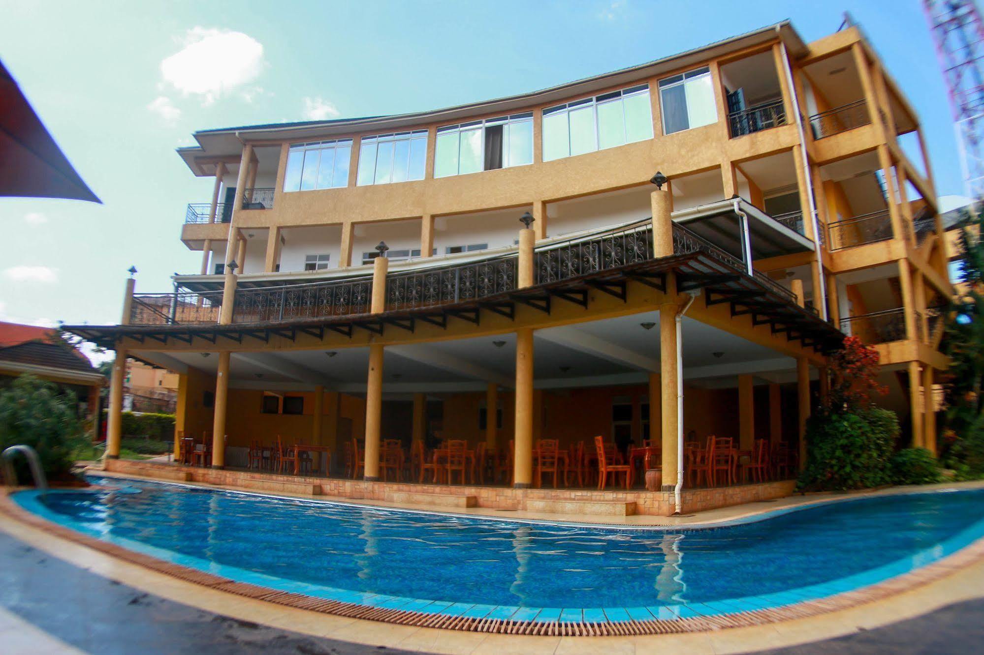 City Royal Resort Hotel Kyambogo (Kampala) Exterior foto