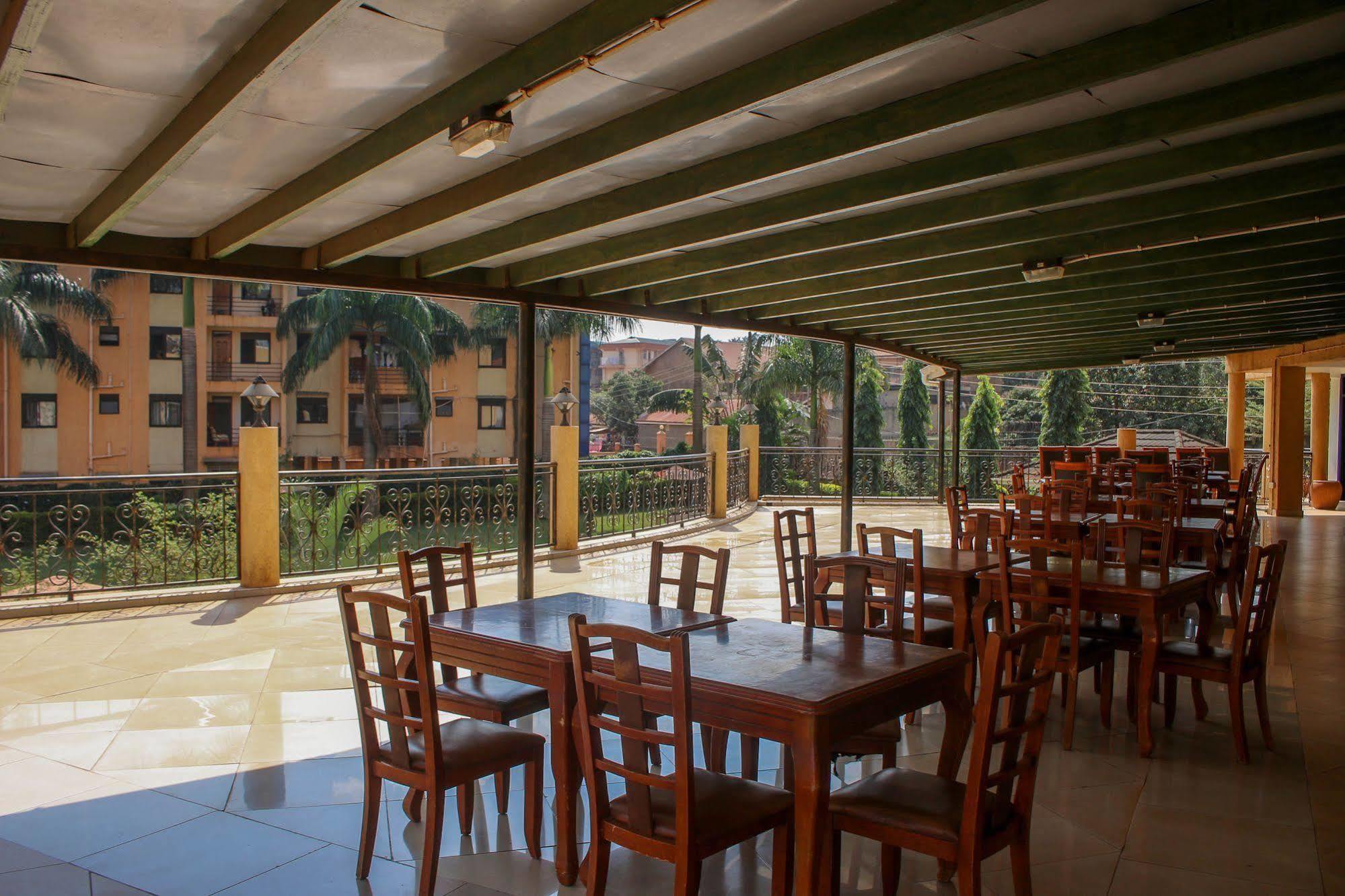 City Royal Resort Hotel Kyambogo (Kampala) Exterior foto