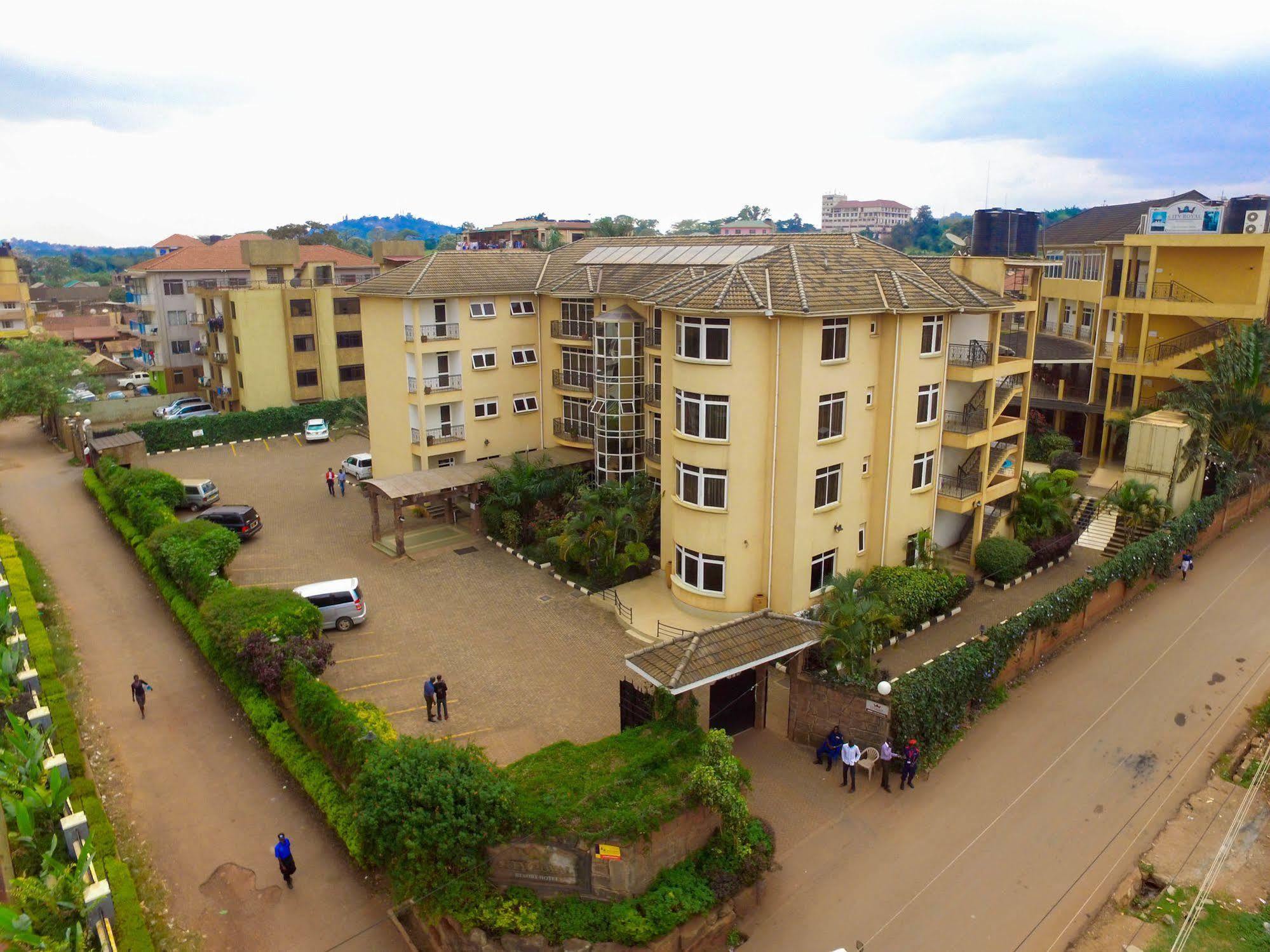 City Royal Resort Hotel Kyambogo (Kampala) Exterior foto