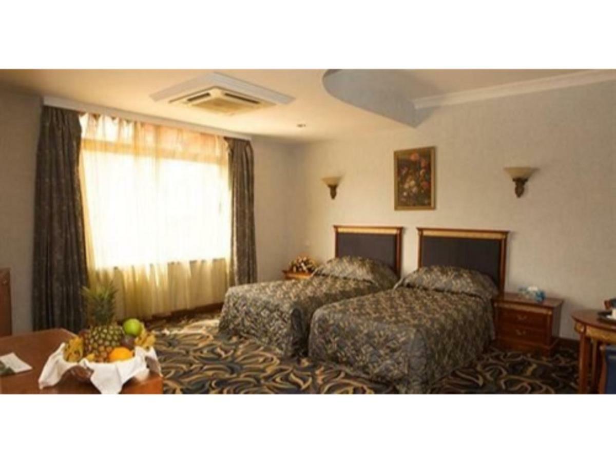 City Royal Resort Hotel Kyambogo (Kampala) Exterior foto